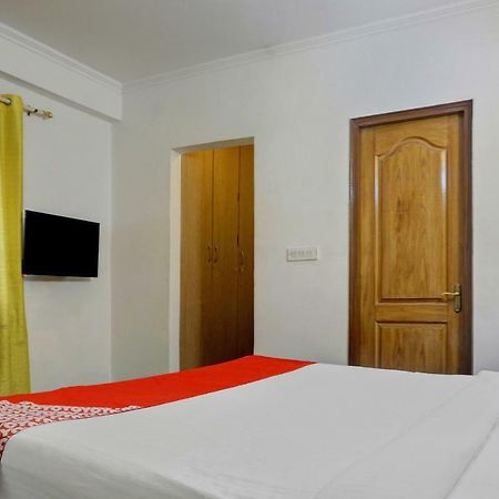 Oyo Flagship 592 Hauz Khas Village Nuova Delhi Esterno foto