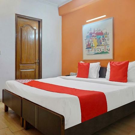 Oyo Flagship 592 Hauz Khas Village Nuova Delhi Esterno foto