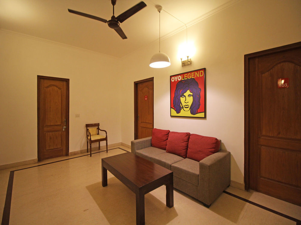 Oyo Flagship 592 Hauz Khas Village Nuova Delhi Esterno foto