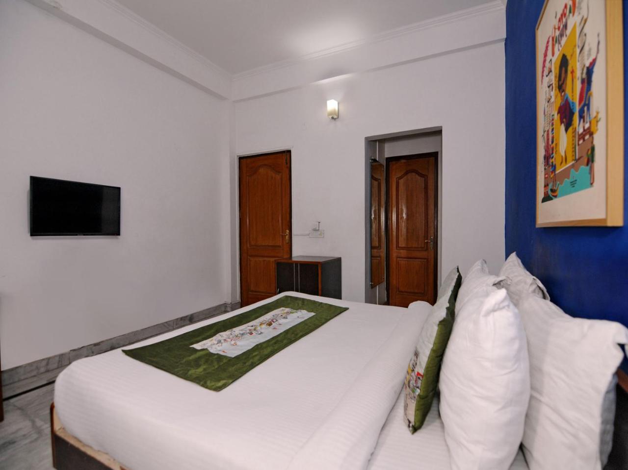Oyo Flagship 592 Hauz Khas Village Nuova Delhi Esterno foto
