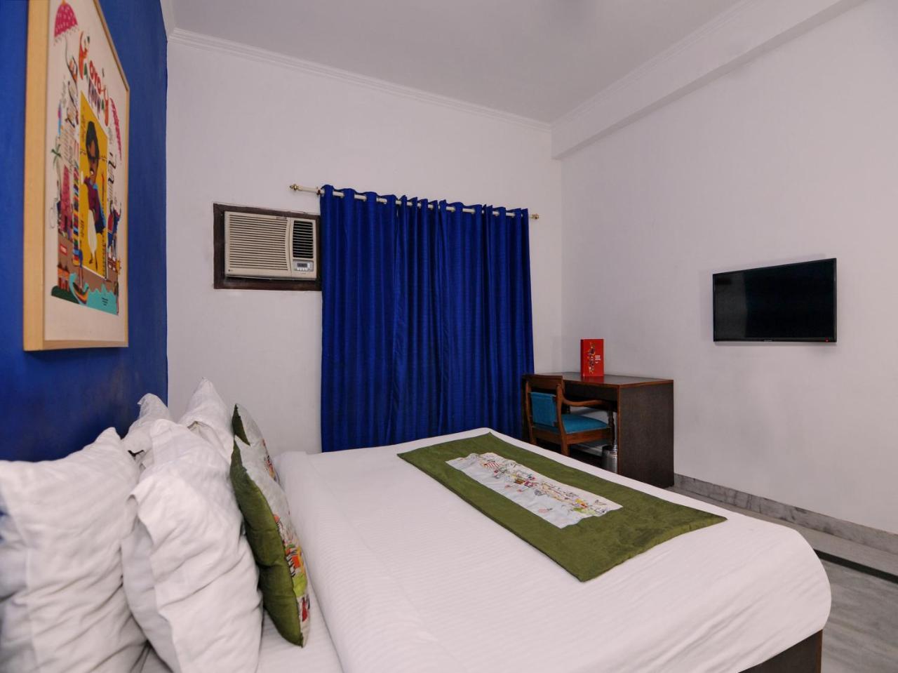 Oyo Flagship 592 Hauz Khas Village Nuova Delhi Esterno foto
