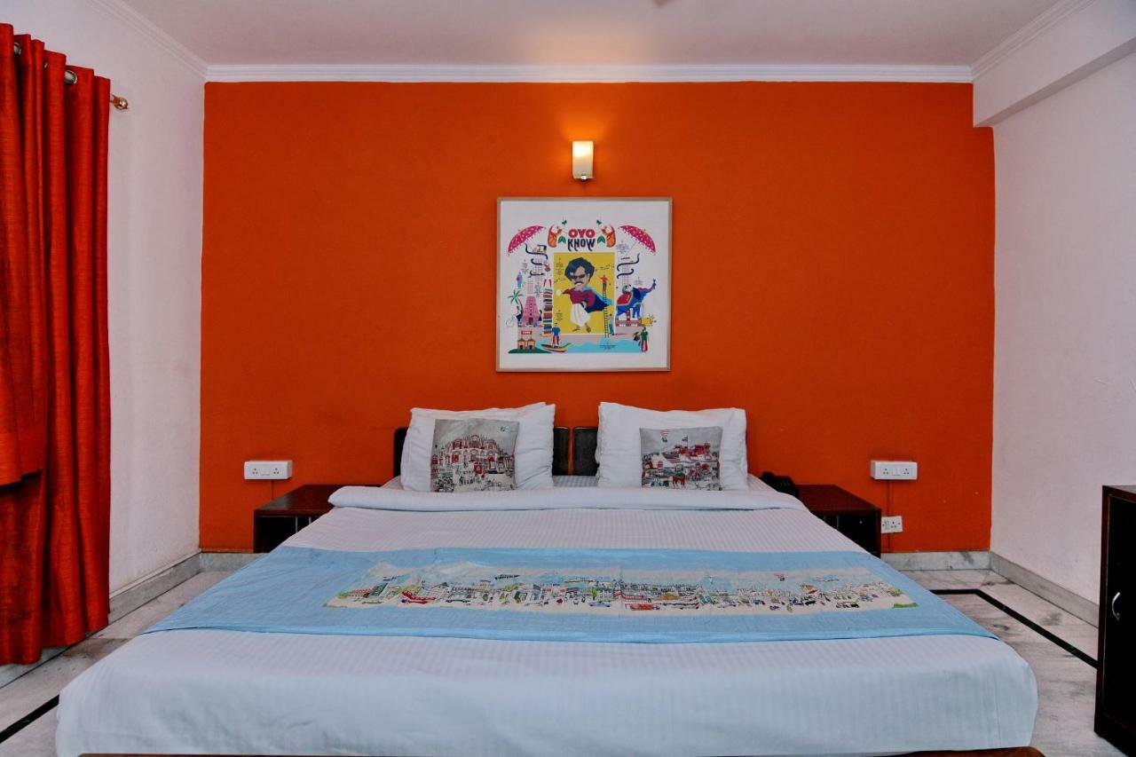 Oyo Flagship 592 Hauz Khas Village Nuova Delhi Esterno foto